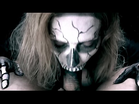 ❤️ Demona knabino suĉanta kokon per sia nigra buŝo kaj glutante kumon. ❌ Porno ĉe porno eo.ttsex.ru ️❤